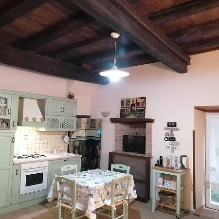 La Maisonette Del Borgo Ronciglione  Bagian luar foto