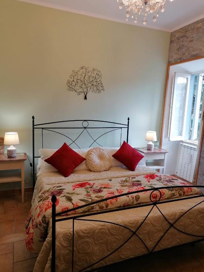 La Maisonette Del Borgo Ronciglione  Bagian luar foto