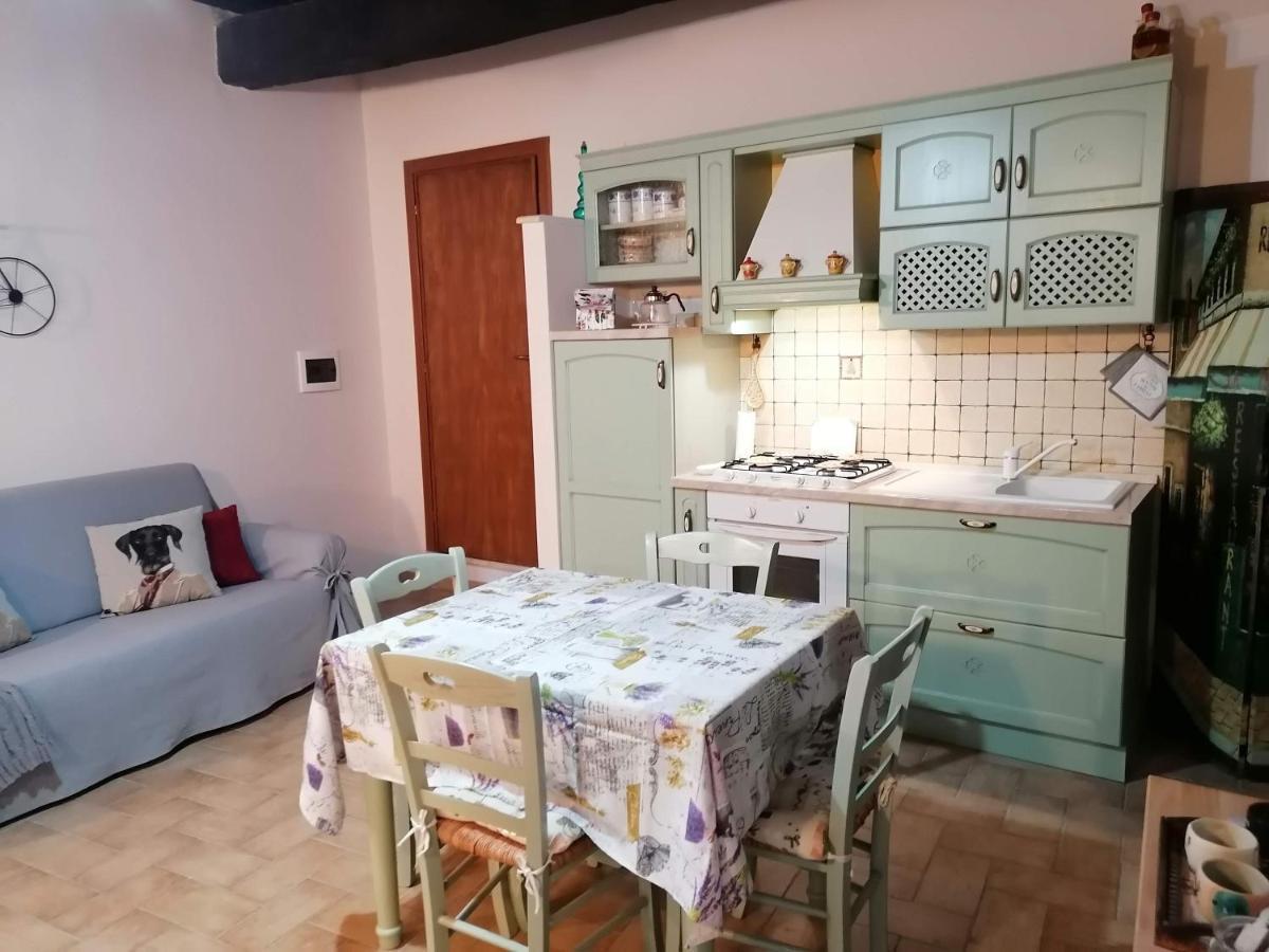 La Maisonette Del Borgo Ronciglione  Bagian luar foto